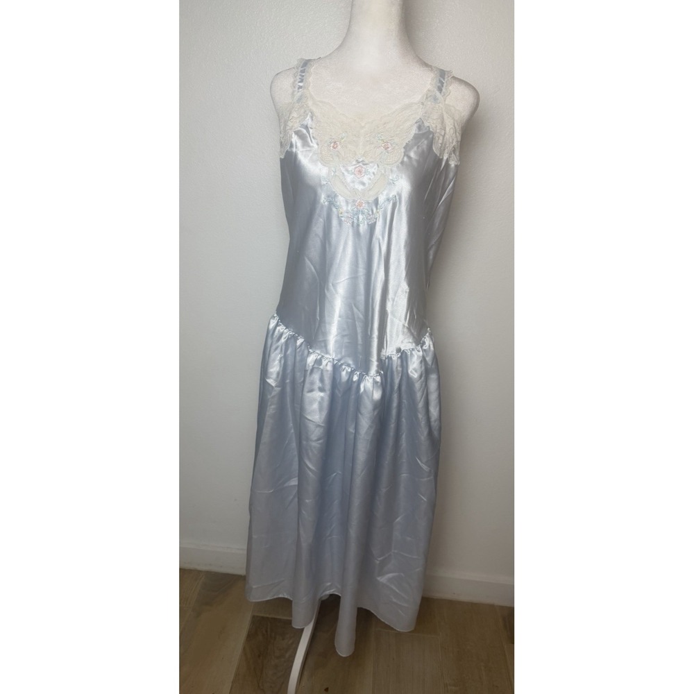 VTG 80's 90's VanDemere Baby Blue Satin & Lace Long Nightgown Size Large